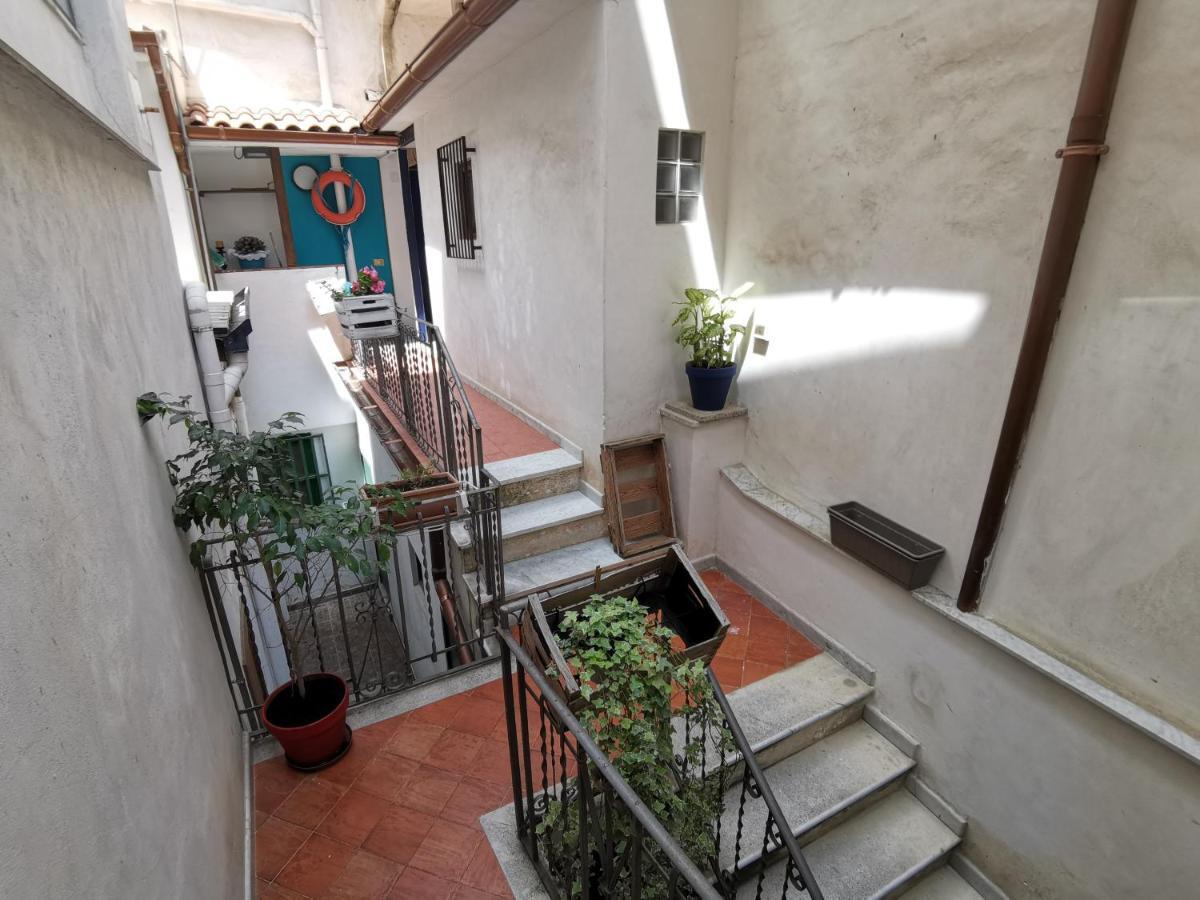 Casuzzamia Apartment Palermo Bagian luar foto
